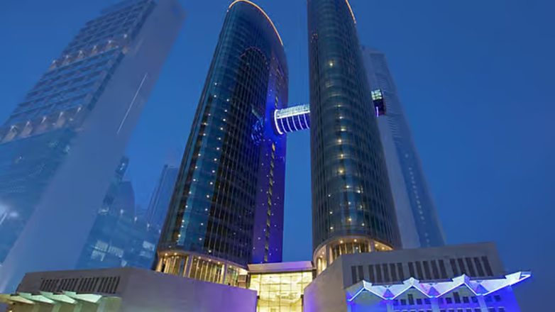 Ντουμπάι: Φωτιά στους Emirates Financial Towers Ντουμπάι: Φωτιά στους Emirates Financial Towers