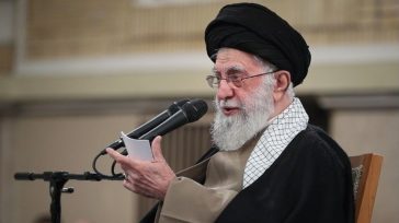 Ιράν: Η σορός του αγιατολάχ Χαμενεΐ θα μεταφερθεί σε δύο ιερές πόλεις του Ιράκ μία ημέρα πριν από την ταφή του