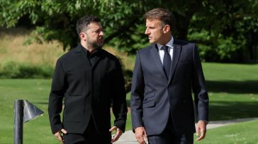 G7: Ανοιχτά μικρόφωνα «έπιασαν» Μακρόν και Ζελένσκι να σχεδιάζουν συνάντηση με τον Τραμπ