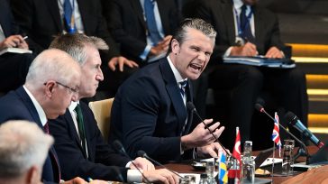 Χέγκσεθ: Επαίσχυντη η στάση των Ευρωπαίων απέναντι στις ΗΠΑ