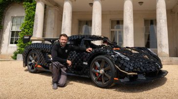 Το ταχύτερο Lego στην ιστορία – “Έπιασε” τα 111χλμ./ώρα, αποτελούμενο από 327.000 τουβλάκια (Βίντεο)