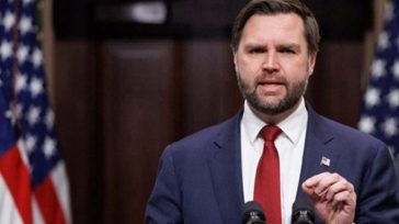 Ακύρωσε το ταξίδι του στην Ελβετία ο Βανς