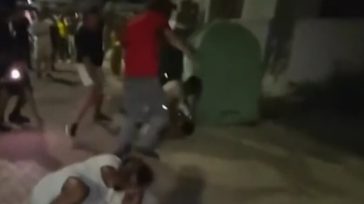 Άγριος καβγάς μεθυσμένων Βρετανών σε live streaming
