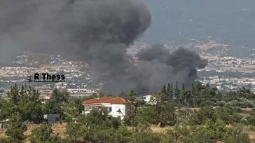 Φωτιά στην Περαία Θεσσαλονίκης