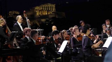Το Μέγαρο Μουσικής στην Πνύκα: Καταχειροκροτήθηκαν μουσικοί, σολίστ και μαέστρος
