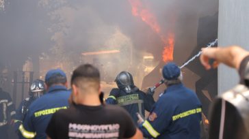 «Πορτοκαλί» συναγερμός για πυρκαγιές σε Αττική, Πελοπόννησο και Εύβοια