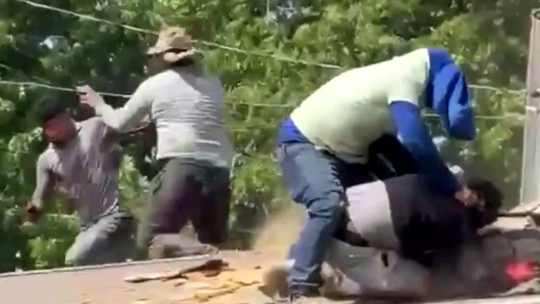 Εργάτες πλακώθηκαν στο ξύλο και έπεσαν… από τη σκεπή του κτηρίου