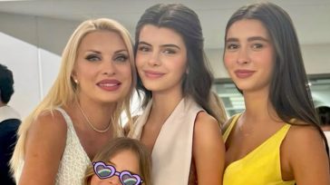 Ελένη Μενεγάκη: Φωτογραφίες από την αποφοίτηση της κόρης της