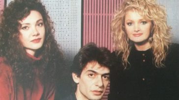Η αναπάντεχη συνεργασία της Μπόνι Τάιλερ με Σοφία Αρβανίτη – Ρακιντζή