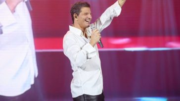 Σάκης Ρουβάς: Δείτε τον να κάνει άλμα επί κοντώ στα 17 του – Σπάνιο βίντεο από το παρελθόν