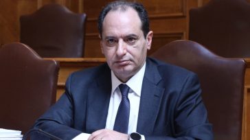 Επιστολή Σπίρτζη: Δεν αποδέχεται την έδρα μετά την παραίτηση Καραμέρου