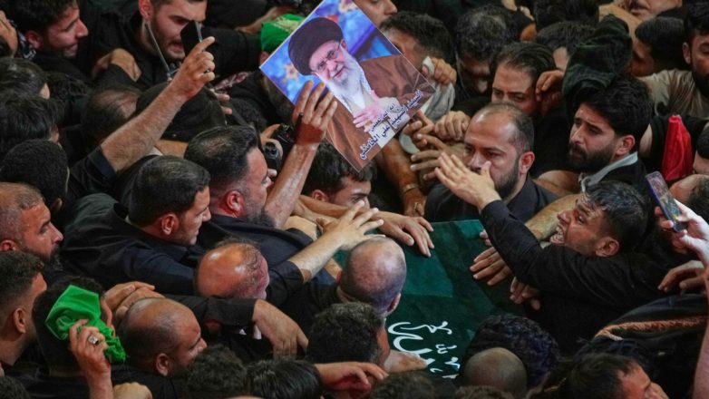 Ιράν: Ενταφιάστηκε ο πρώην ανώτατος ηγέτης Αλί Χαμενεΐ Ιράν: Ενταφιάστηκε ο πρώην ανώτατος ηγέτης Αλί Χαμενεΐ