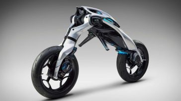 Η Yamaha μόλις κέρδισε βραβείο σχεδιασμού για την παράξενη MOTOROiD:Λ