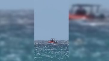 Βίντεο: Επιχείρηση διάσωσης σέρφερ στην Τήνο