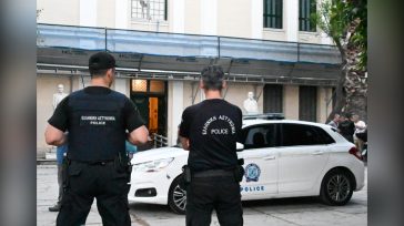 Άργος: O αστυνομικός ισχυρίζεται ότι πυροβόλησε προς τον τοίχο και όχι εναντίον του 20χρονου