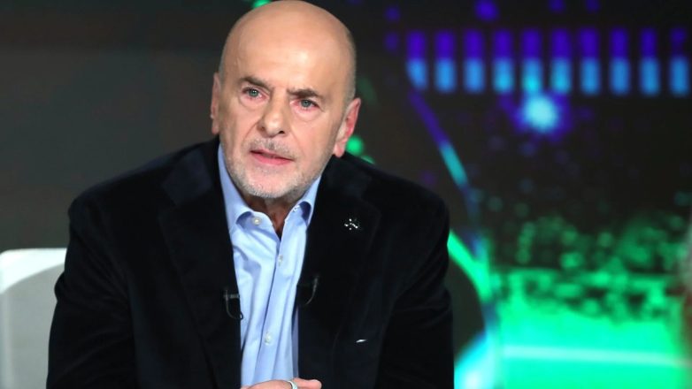 Ο Μαρινάκης αποσύρθηκε, ο Αλαφούζος παίρνει την προεδρία Ο Μαρινάκης αποσύρθηκε, ο Αλαφούζος παίρνει την προεδρία