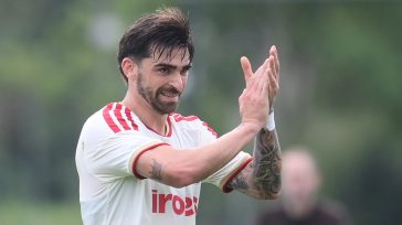 Ολυμπιακός: Φιλική τριάρα με σόου από Ζότα Σίλβα