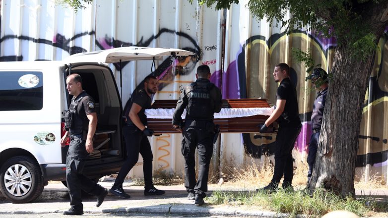 Θρίλερ στην Κυψέλη: Σε μικροκαμωμένη γυναίκα ανήκει η σορός που βρέθηκε μέσα σε βαλίτσα Θρίλερ στην Κυψέλη: Σε μικροκαμωμένη γυναίκα ανήκει η σορός που βρέθηκε μέσα σε βαλίτσα