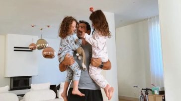 Σάκης Τανιμανίδης: Το βίντεο με τις κόρες του στην Πάρο