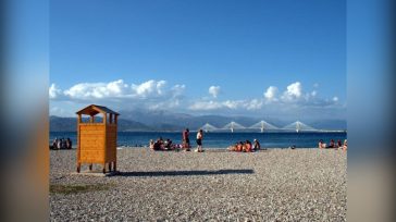 Πάτρα: Αστυνομικοί και ναυαγοσώστης έσωσαν άνδρα που πήγε να αυτοκτονήσει πέφτοντας στη θάλασσα