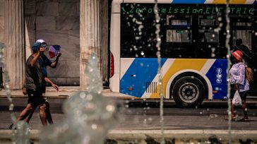 Στο «κόκκινο» η χώρα με 42άρια: Κορύφωση του καύσωνα σήμερα και αύριο