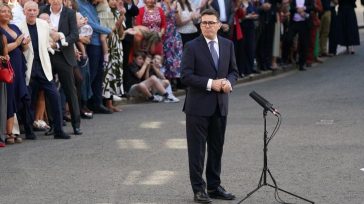 Βρετανία: Σαρωτικός ανασχηματισμός από τον Άντι Μπέρναμ