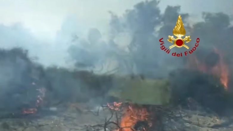 Μάχη με τις φλόγες στη Σικελία