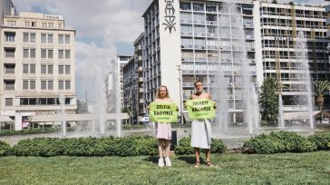 «Σπίτια σάουνες, πόλεις καζάνια»: Διαμαρτυρία της Greenpeace στην Αθήνα