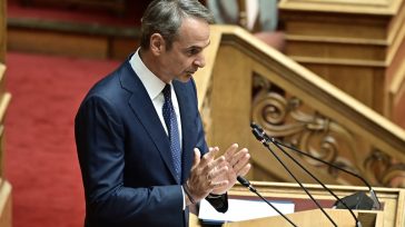Μητσοτάκης στη Βουλή: «Η χώρα χρειάζεται Σύνταγμα να συμβαδίζει με την εποχή»
