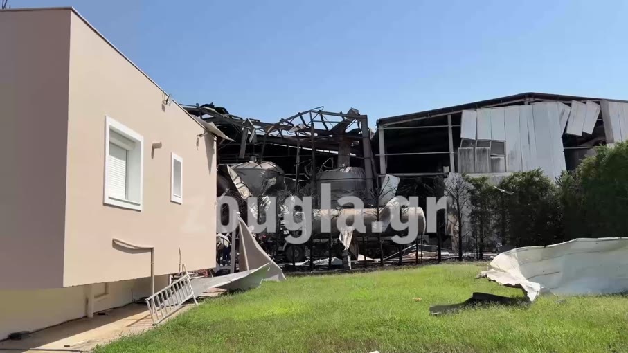 Τρεις συλλήψεις για την φονική έκρηξη στο εργοστάσιο στα Εξαμίλια