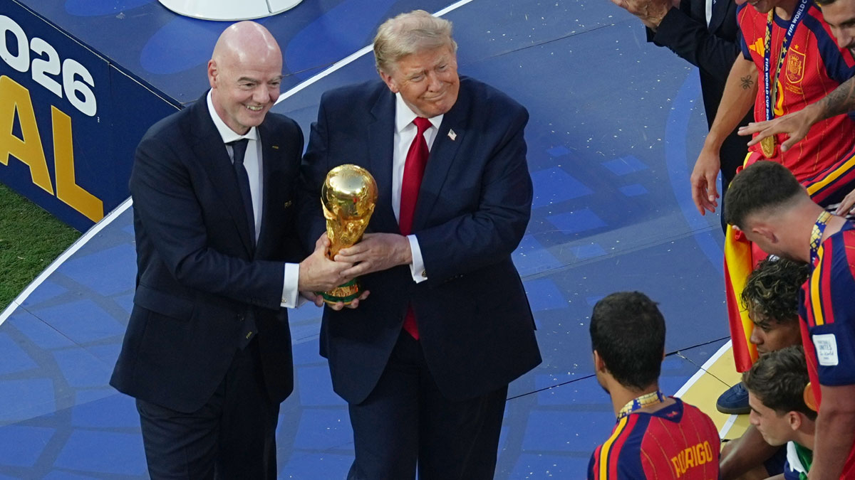 UEFA: «Η FIFA περνάει την κόκκινη γραμμή»