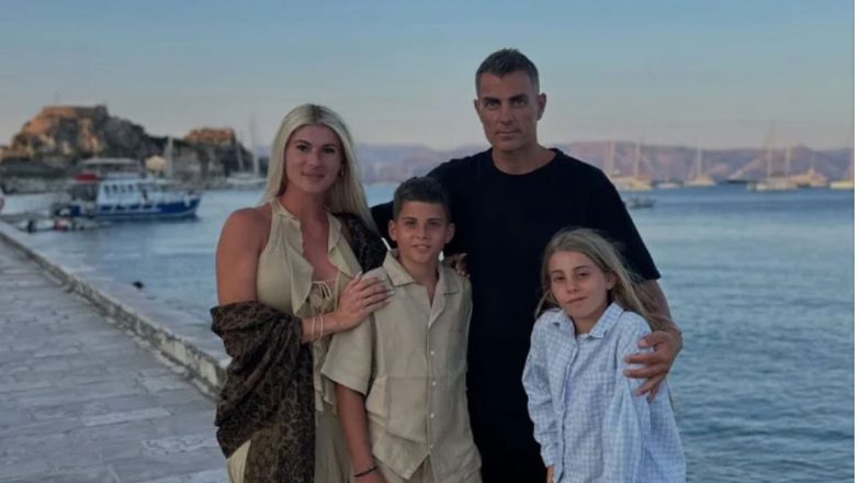 Στην Κέρκυρα για διακοπές ο Στέλιος Χανταμπάκης και η Όλγα Πηλιάκη μαζί με τα παιδιά τους