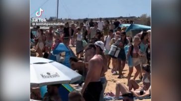«Απόβαση» στα Κουφονήσια: Η Ιταλίδα ως άλλη… πλατεία Συντάγματος