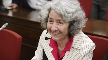 «Τα τραγελαφικά των κληρονόμων»: Η παρέμβαση της Έρης Ρίτσου για το μπλόκο του Γιώργου Χατζιδάκι