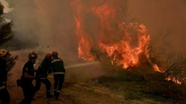«Η φωτιά στην Κρήτη καίει με οδηγό τον άνεμο»