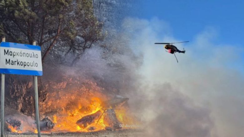 Μαίνεται η φωτιά στην Κεφαλονιά Μαίνεται η φωτιά στην Κεφαλονιά