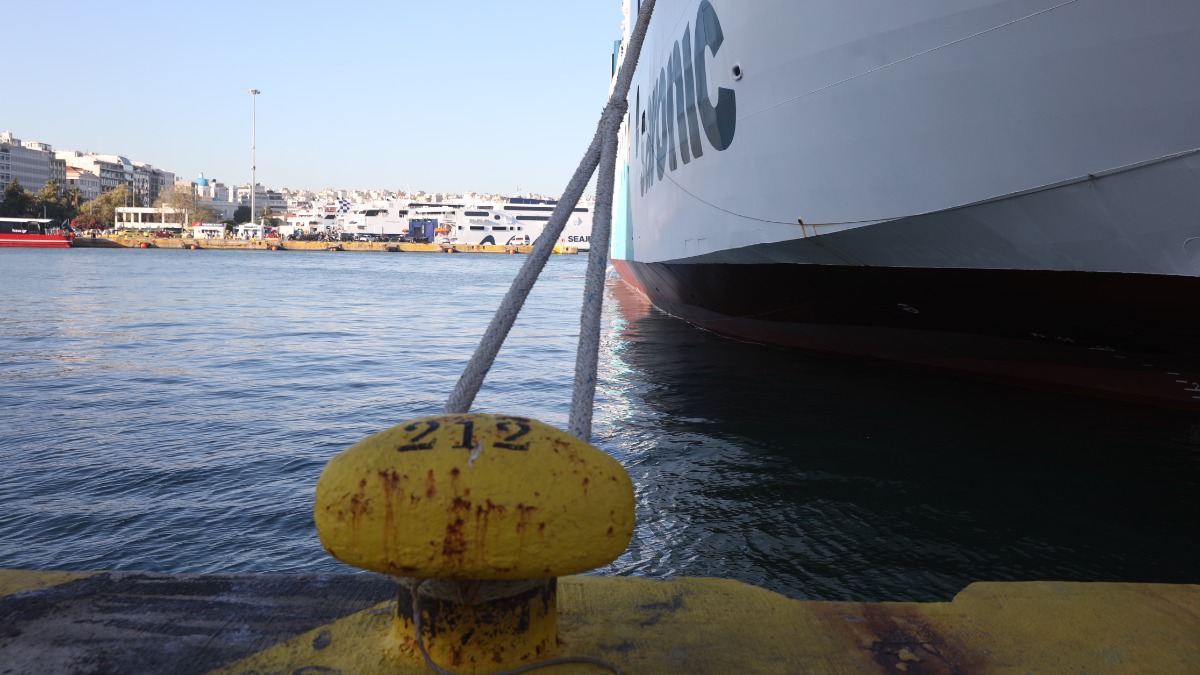 Ραφήνα: Νεκρός βρέθηκε ύπαρχος πλοίου μέσα στη καμπίνα του