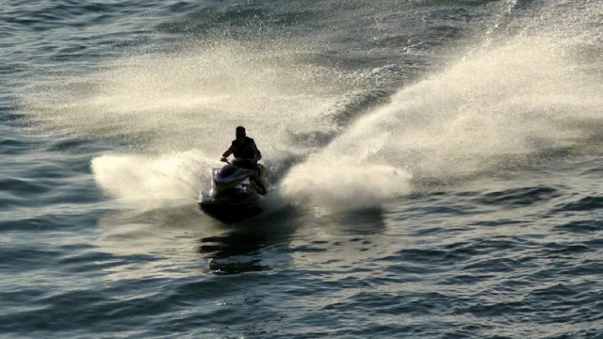 Πόρτο Χέλι: Jet-ski συγκρούστηκε με βοηθητικό σκάφος – Ένας τραυματίας και μία σύλληψη