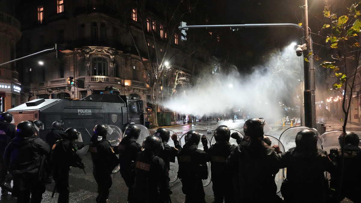 Αργεντινή: Επεισόδια στο τέλος μαζικής κινητοποίησης