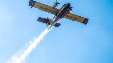 Φωτιά στη Σκύρο – Επιχειρούν 4 εναέρια