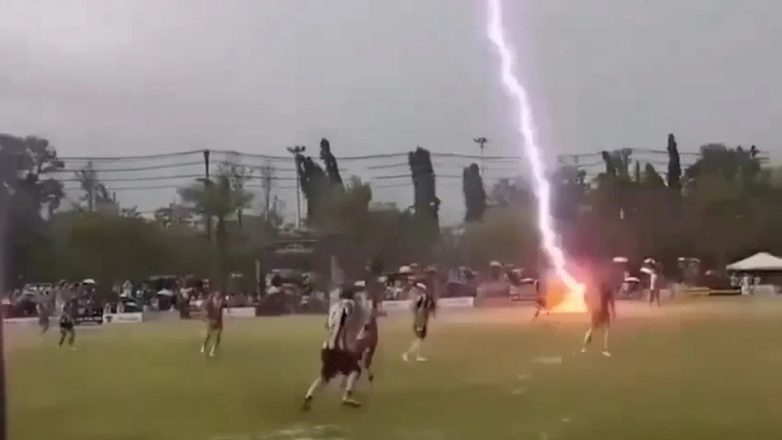 Κεραυνός σκότωσε ποδοσφαιριστή στην Ταϊλάνδη Κεραυνός σκότωσε ποδοσφαιριστή στην Ταϊλάνδη