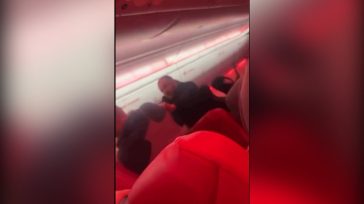 Άγριος τσακωμός σε πτήση προς Βρετανία