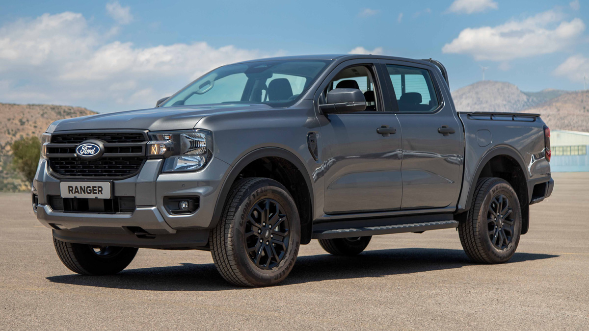 Ford: Ετοιμοπαράδοτο το Ranger XLT με πλούσιο εξοπλισμό από τη βασική του έκδοση