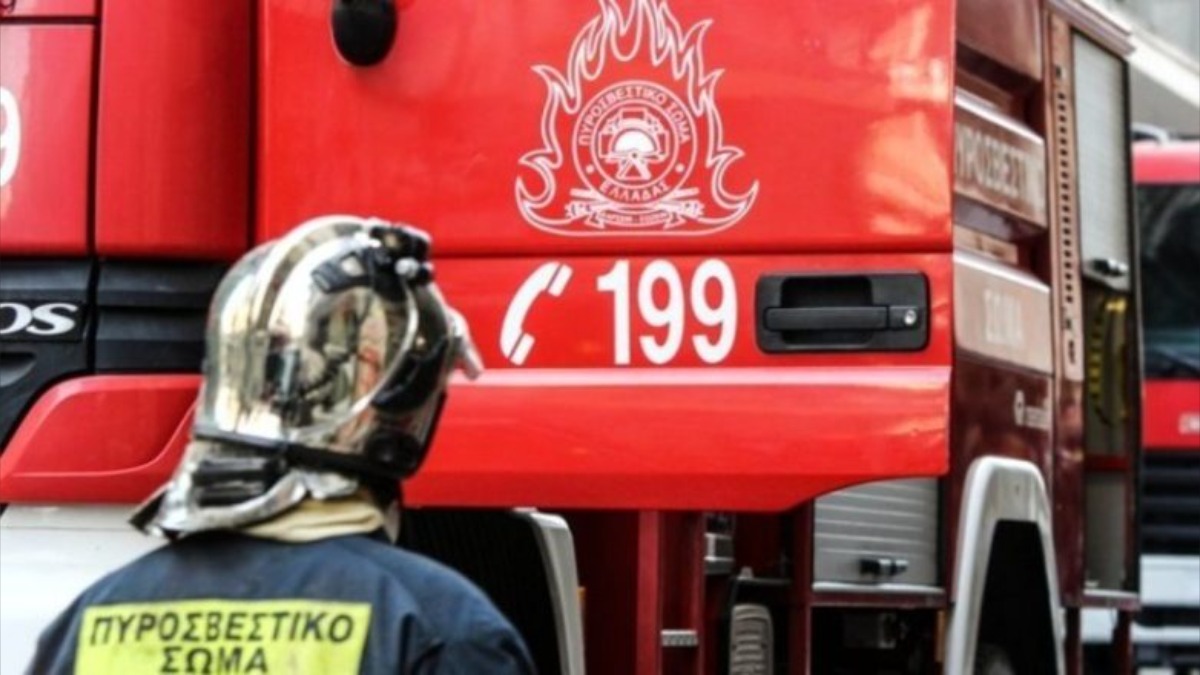 Πυρκαγιά σε ακατοίκητο κτήριο στην Κουμουνδούρου