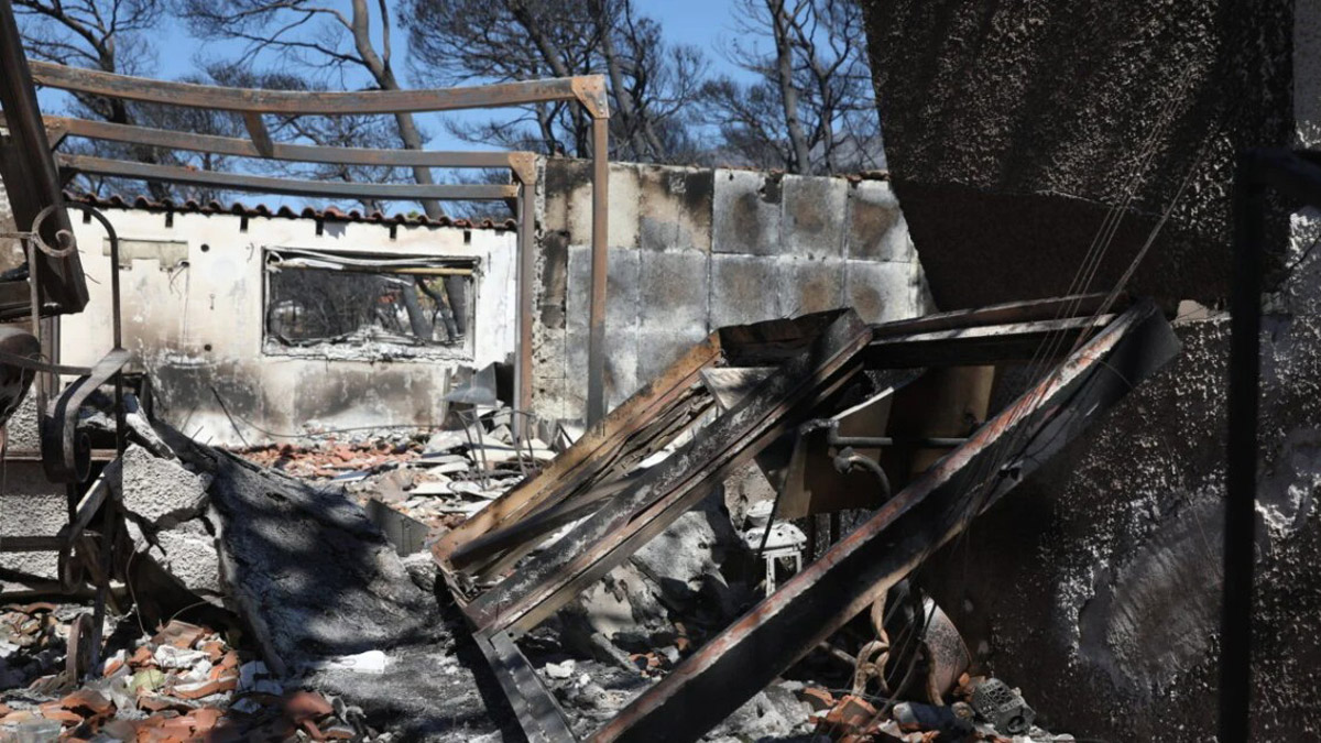 Πόρτο Γερμενό: Επικίνδυνα απόβλητα μετά τη φωτιά