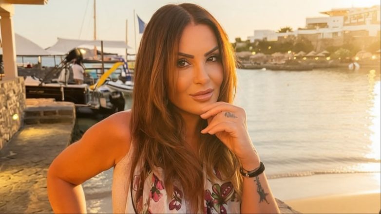 Ναταλία Γερμανού: Ποζάρει μόνο με το μαγιό της στις διακοπές της στην Ελούντα