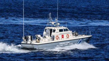 Σύγκρουση δύο τουριστικών σκαφών στους Αντίπαξους – Τρεις επιβάτες στο Κέντρο Υγείας