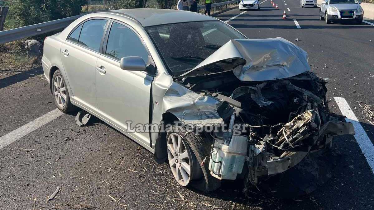 Eκτροπή ΙΧ με οικογένεια στο Μαρτίνο