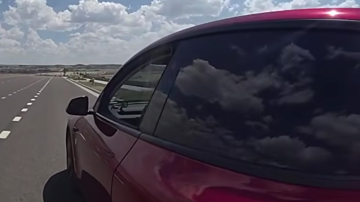 “Κύριε αστυνόμε δεν έτρεχα εγώ, το Autopilot έτρεχε” (Βίντεο)