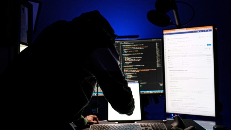 Πολωνία: Διαρροή δεδομένων 19 εκατομμυρίων πολιτών έπειτα από κυβερνοεπίθεση Πολωνία: Διαρροή δεδομένων 19 εκατομμυρίων πολιτών έπειτα από κυβερνοεπίθεση
